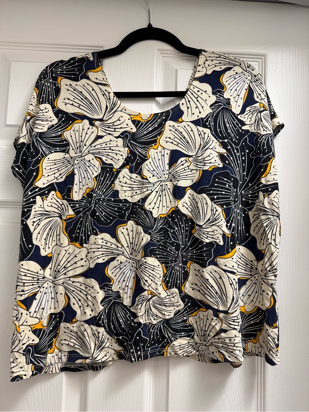 Fighting Eel Top size small